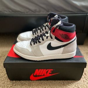 Air Jordan 1 high smoke grey